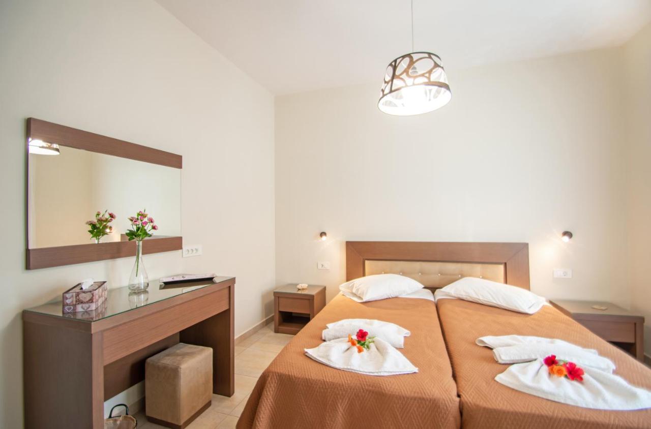 Stathis Beachfront Luxury Rooms Kalamákion Zewnętrze zdjęcie