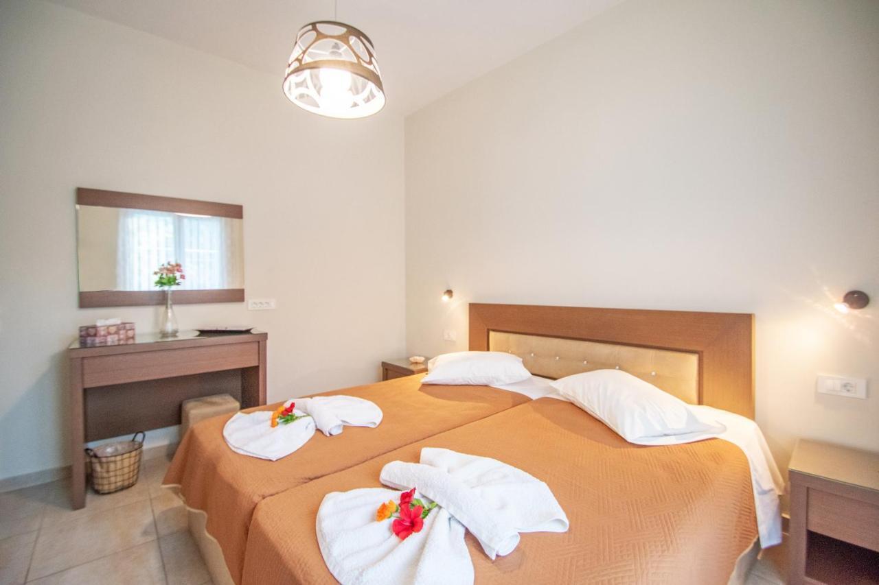 Stathis Beachfront Luxury Rooms Kalamákion Zewnętrze zdjęcie