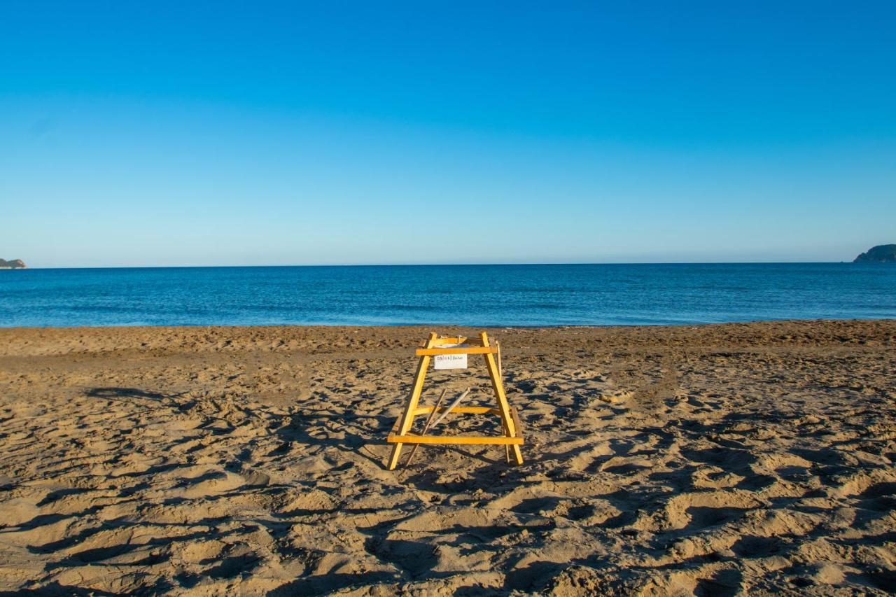 Stathis Beachfront Luxury Rooms Kalamákion Zewnętrze zdjęcie