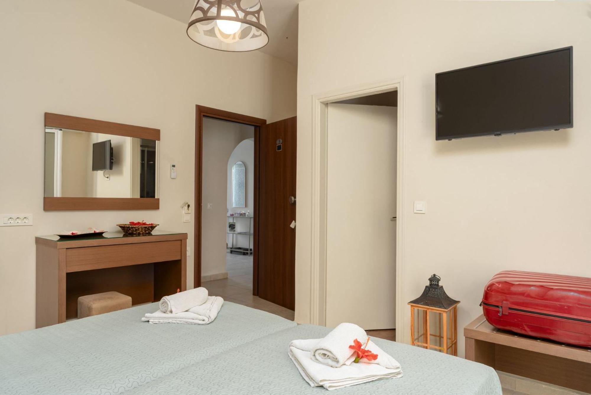 Stathis Beachfront Luxury Rooms Kalamákion Zewnętrze zdjęcie