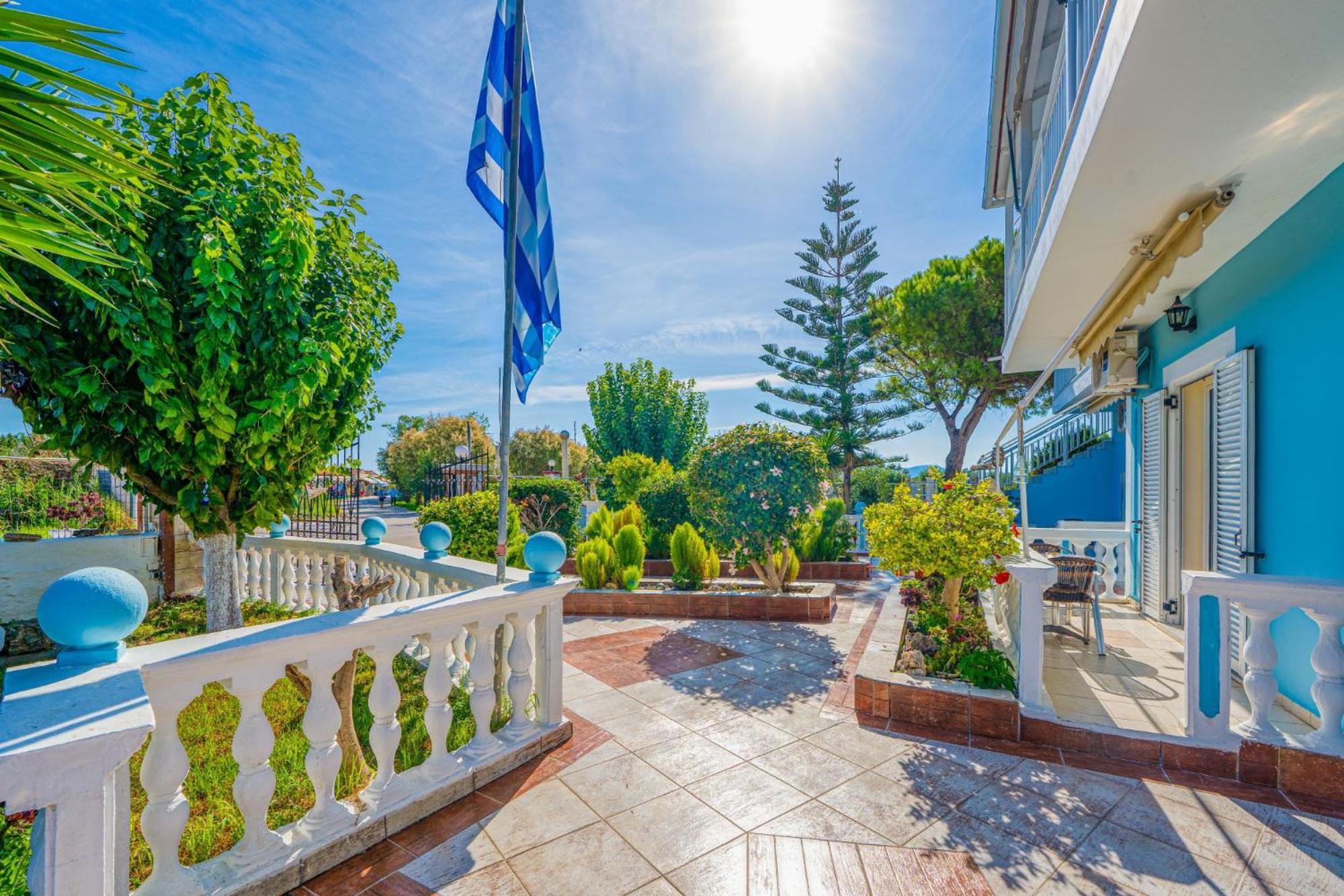 Stathis Beachfront Luxury Rooms Kalamákion Zewnętrze zdjęcie