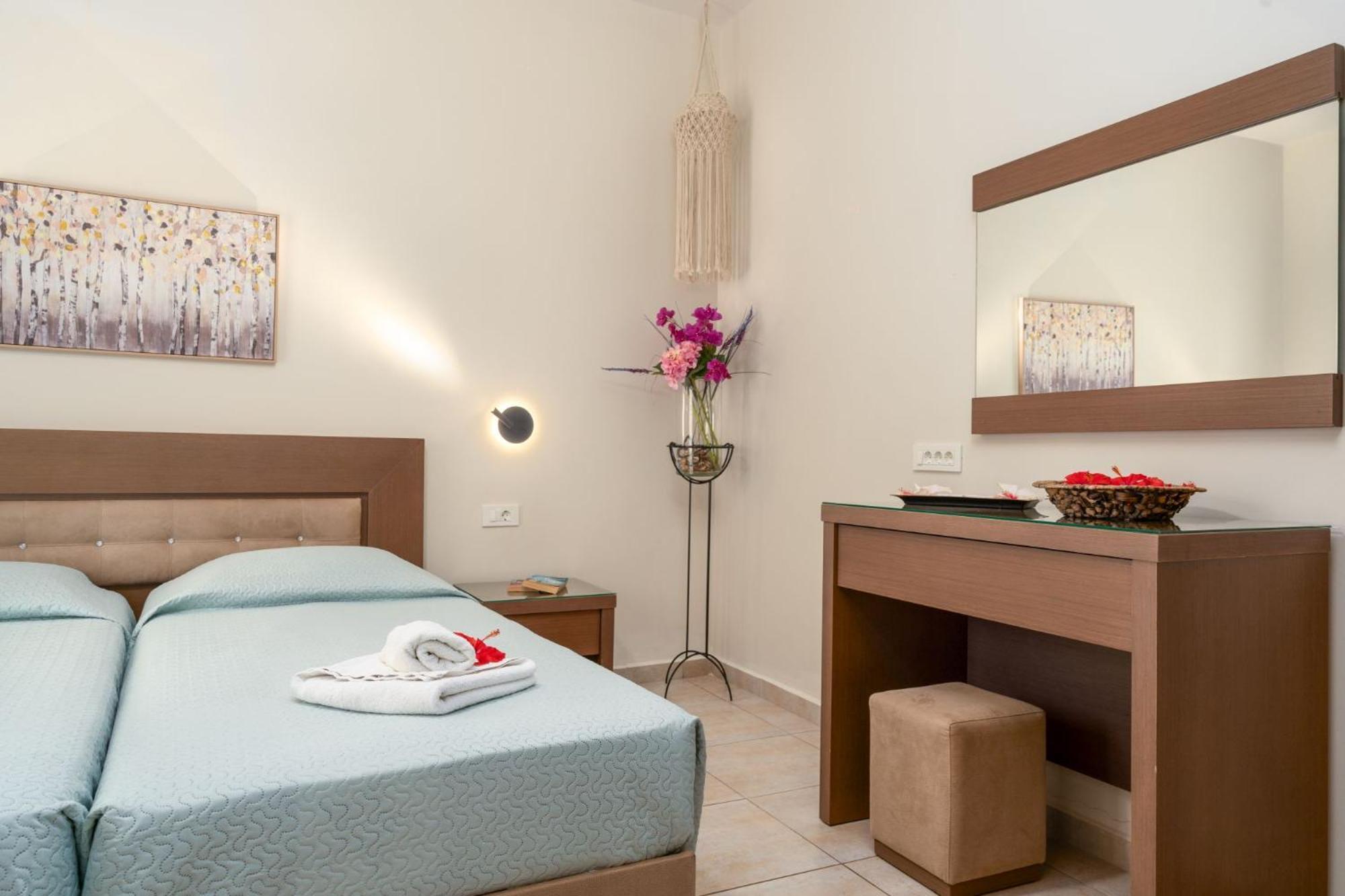 Stathis Beachfront Luxury Rooms Kalamákion Zewnętrze zdjęcie