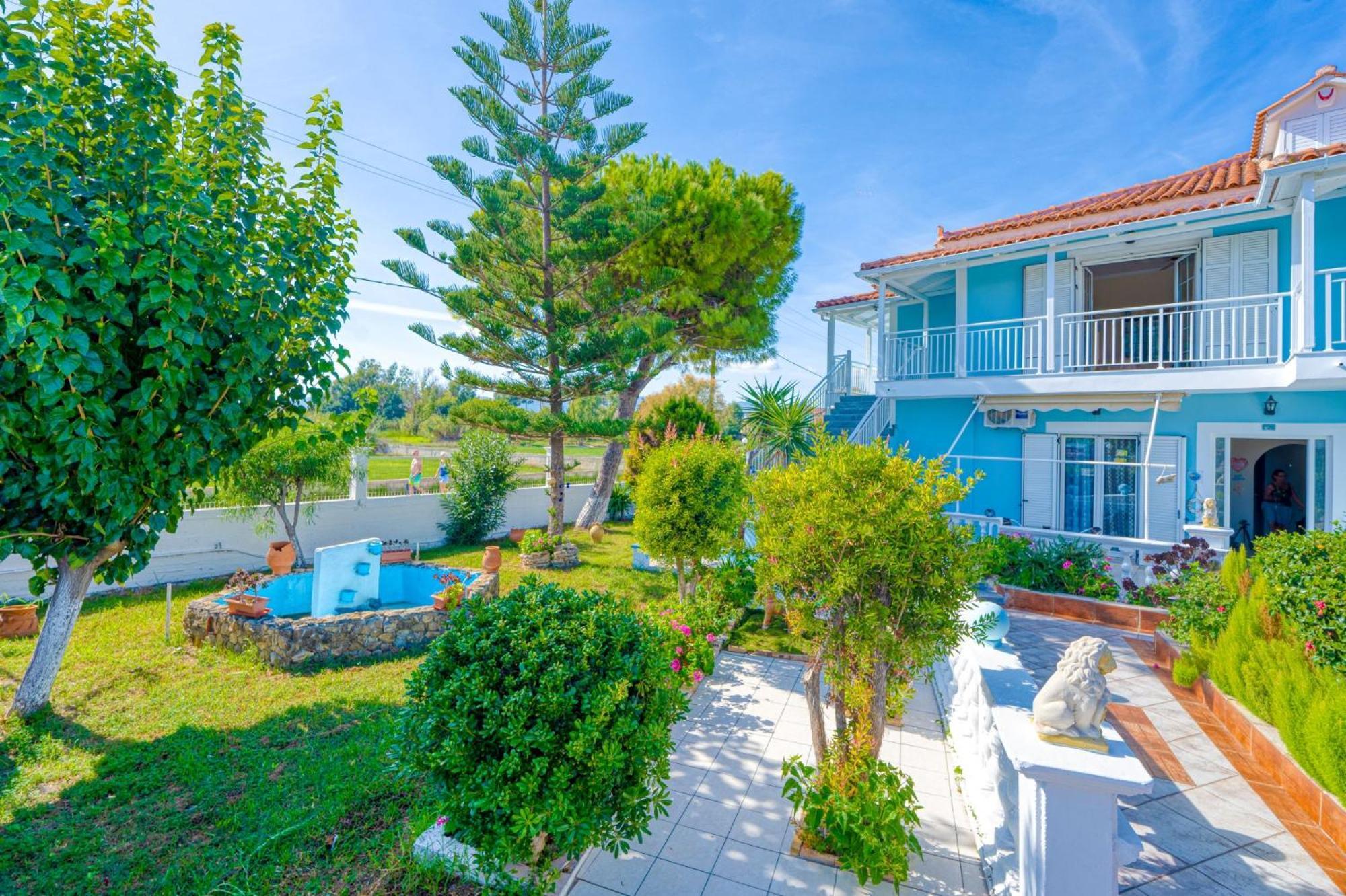Stathis Beachfront Luxury Rooms Kalamákion Zewnętrze zdjęcie