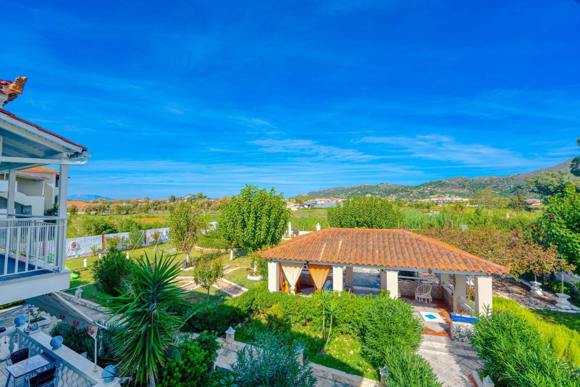Stathis Beachfront Luxury Rooms Kalamákion Zewnętrze zdjęcie